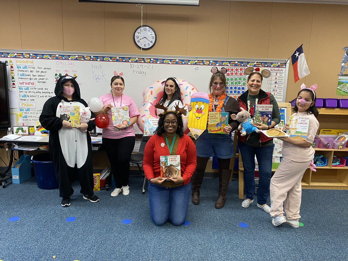 VeronicaGranat6's tweet photo. @duryeaschool Book Character Day! @Jacquel14195473 @mrsamrv @Barwill71 @chammonded @LauraNumeroff @SuptMarkHenry @CyFairISD https://t.co/W5hCBRxV4V