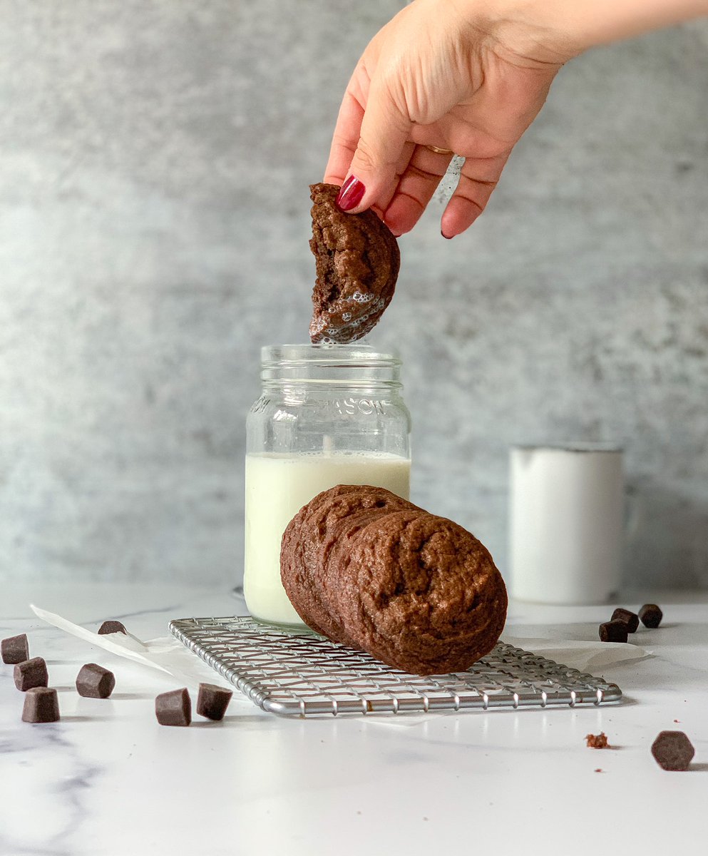 nomastehungry's tweet photo. Cookies make Friday even sweeter ✨🤗 #nomastehungry #cookies #friday https://t.co/PBdPisGLAP