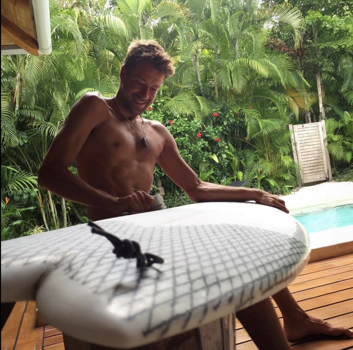 BatikRica's tweet photo. Best moment of the day 🤙🏻
https://t.co/c7IuueKc6I

#gettingready #surf #goodday #fridayfeeling https://t.co/yxI2Ptqy7z