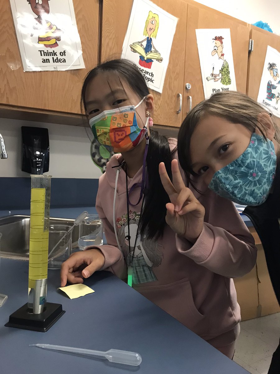 alisia_lucas_TX's tweet photo. #densitylab #learningisfun #mathandscience @GRISHAM_MS https://t.co/2IO14WXWN3