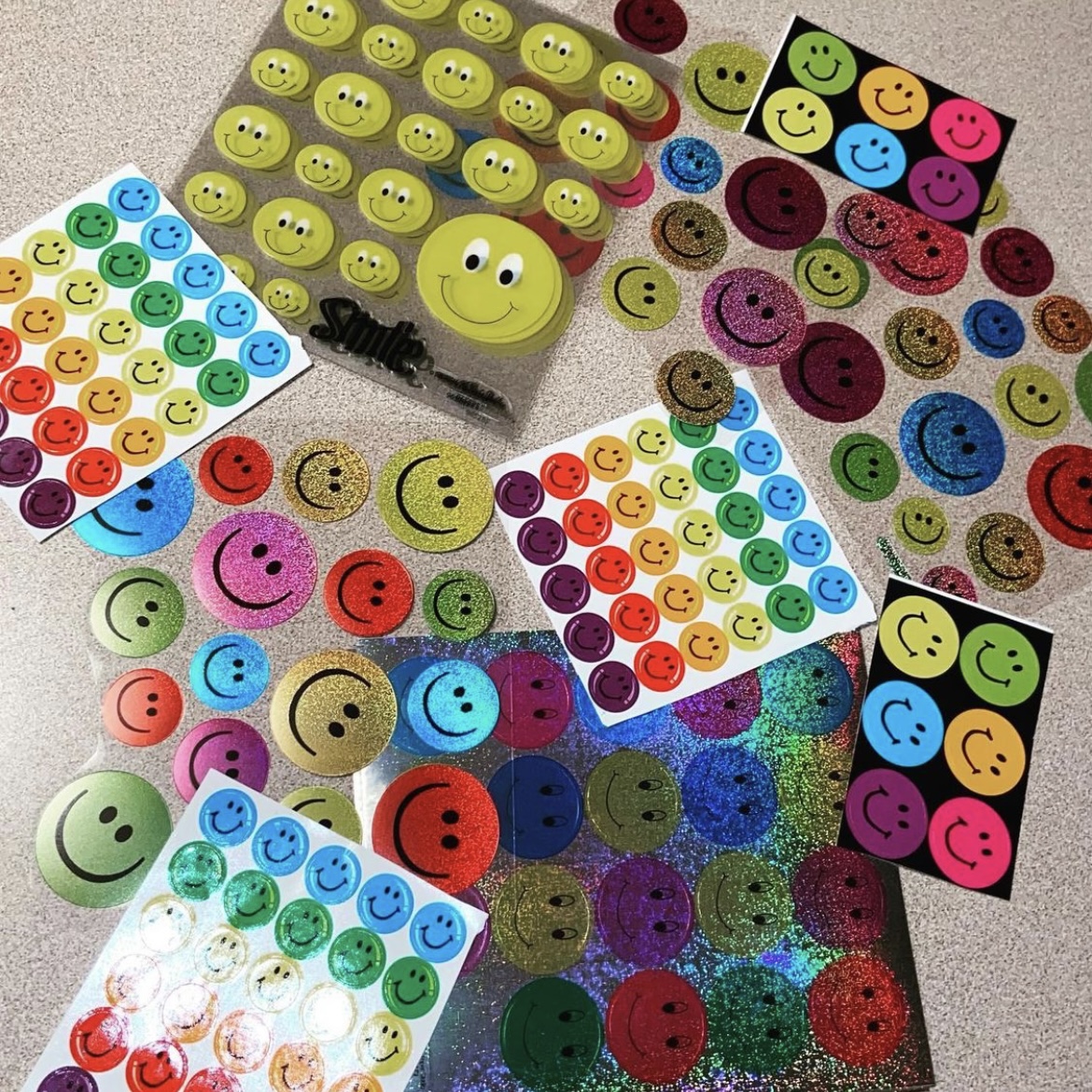 As we close out Smile month, we want to share some amazing photos that made us smile!🤗 Thank you all for celebrating Smile Day with us!💙🌐