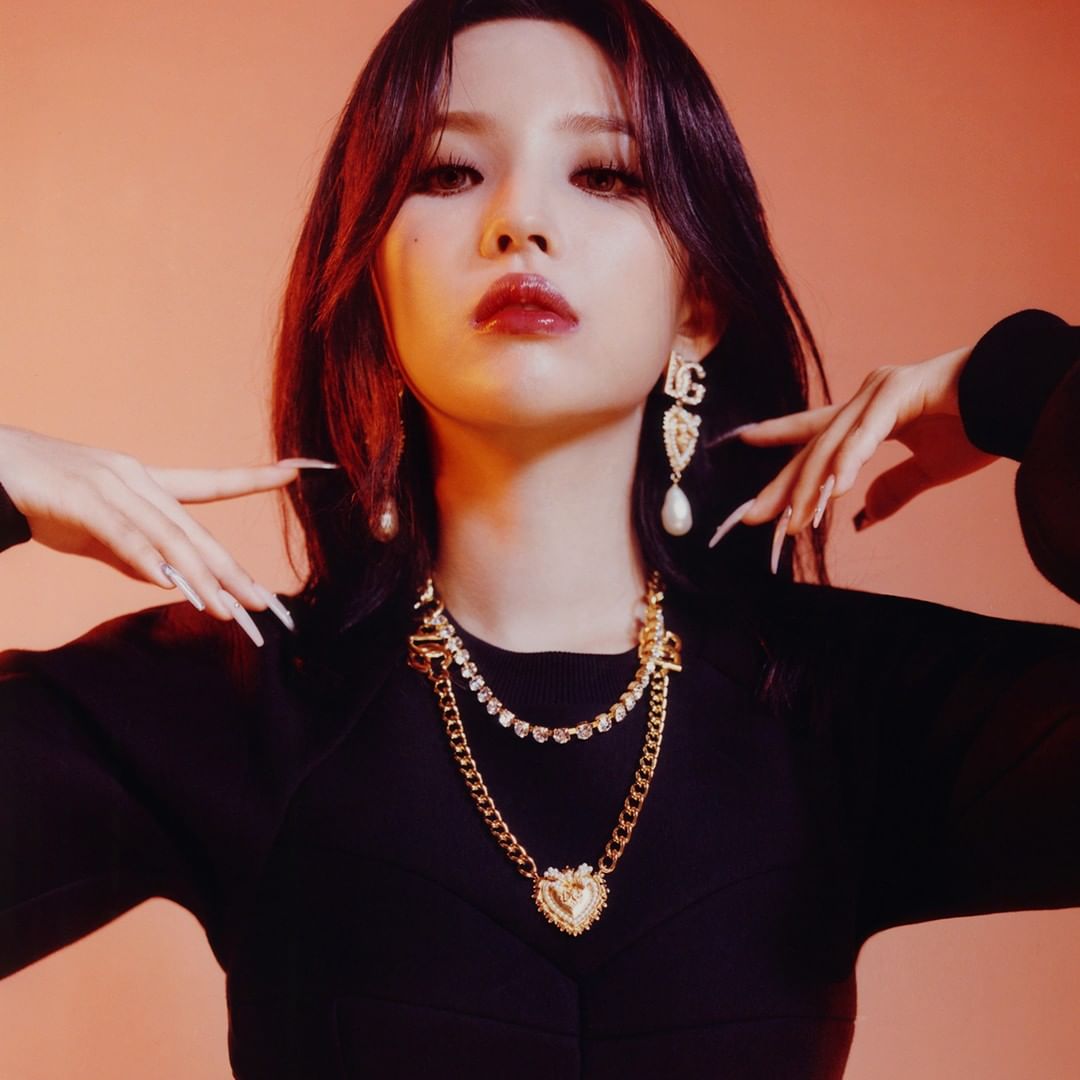 gidlefrance's tweet photo. ⎛📷⎠ 29.10.21 ⎸INSTAGRAM   

⤿ Photos de #SOYEON publiées sur le compte Instagram de @/hypebeastkr https://t.co/VvlVfkOHXx