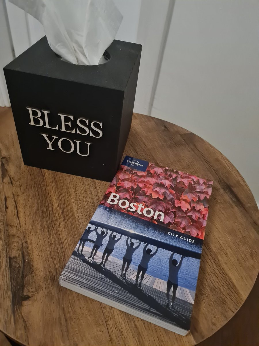 Hey_Jude71's tweet photo. Research time... #BostonInTheFall βπΊπ² https://t.co/MzYcgUEURv