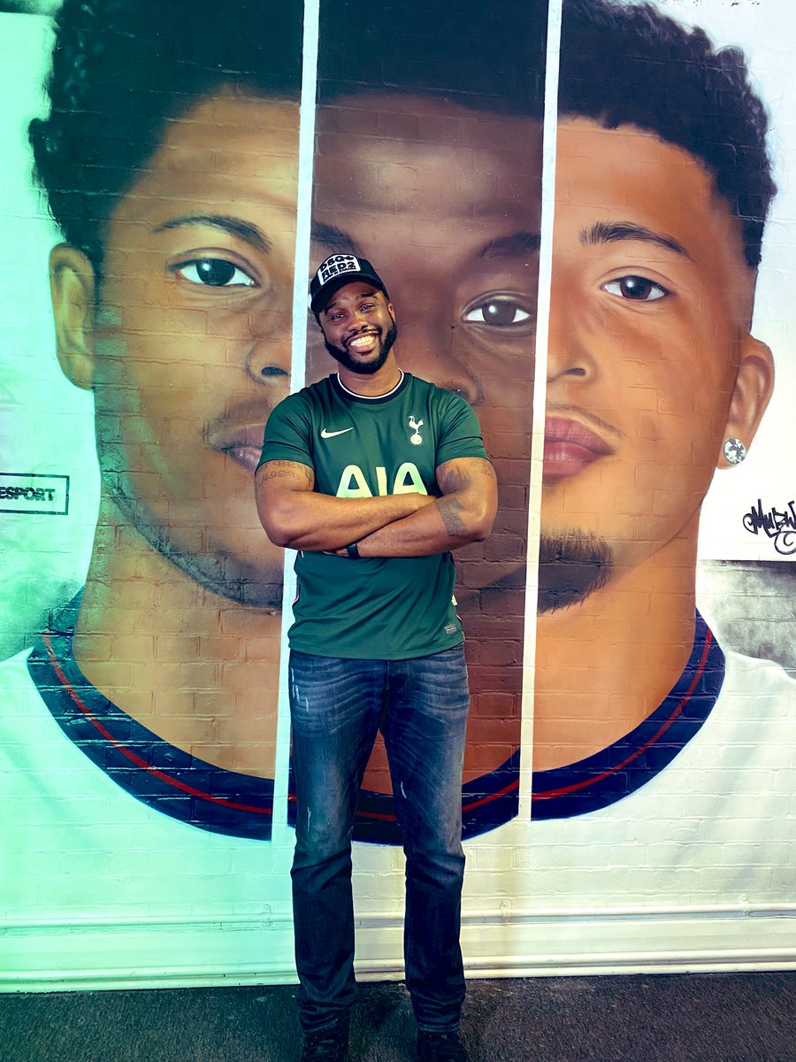 patricktyrant's tweet photo. Friday Night on the Terrace❕
#FNOT … Was out here repping for Tottenham 🔥🔥👊🏾
#Spurs #THFC #COYS
@TFTerrace @terryflewers https://t.co/tjR14wf62M