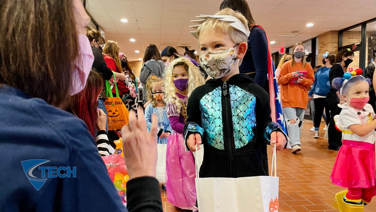 Happy Halloween! Our Tech Campus Preschool students and their Early Education &amp; Teaching friends paraded their costumes around Tech today! 🎃

#tech #halloween2021 #TrickOrTreat #preschool #earlyeducation