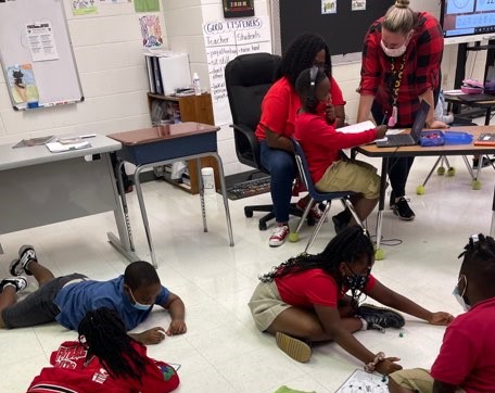 mrsperryd's tweet photo. A walkthrough was setup so our @PoincianaStem second grade teachers could visit another second grade classroom to see how the math lesson and rotations were implemented.  Great job team!  @MsHarmes @LeadingVictory @TanyaMcDowell_ @RachelCapitano https://t.co/o6Uyal6sqB