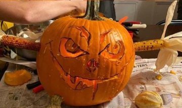 PCapStan3's tweet photo. Happy Halloween
#PeterCapaldi #DoctorWho #Halloween https://t.co/9HXv21Km5k