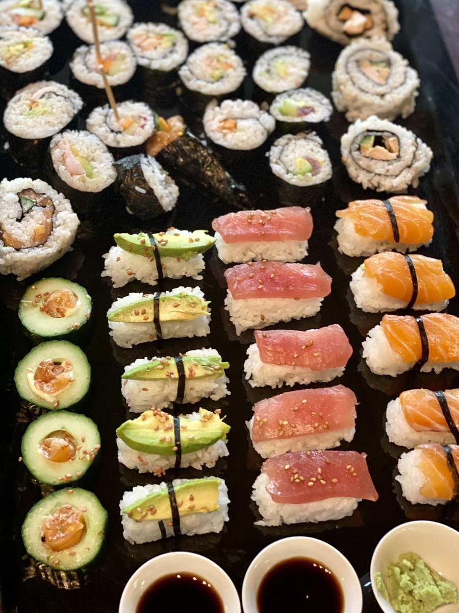 delicionunspeet's tweet image. Het mag weer. Maar hoe lang nog. Voorlopig genieten onze gasten - en wij ook - van de leukste #kookworkshop op de #veluwe

Veel gekozen thema: Tapas &amp;amp; Sushi

Veel gehoorde opmerking; ‘ik wist niet dat sushi en tapas zo lekker en gevarieerd kon smaken’. 

#kookstudio #tapas #sushi