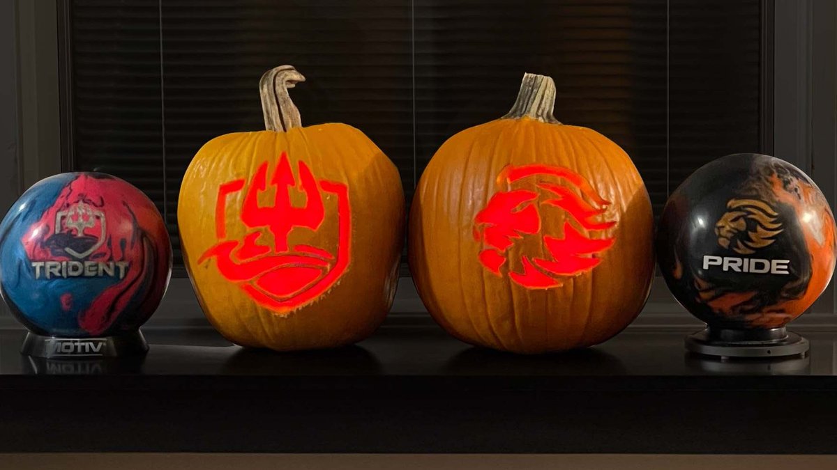 MotivBowling's tweet photo. Our pick of the patch!🎃
How cool are these pumpkins carved by Andrew Martin and his dad Chuck Martin! #MOTIVNATION https://t.co/FAeNjM5tVP