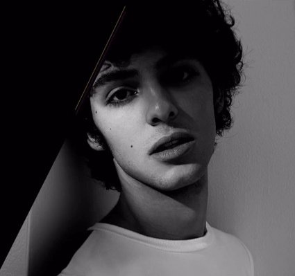 rivergress's tweet image. Hola   @lacyberadio y @edgardserrano me encantaría escuchar #Pose de @JoaquinBondoni y así sume en #FavoritasLacyberadio  #YoEscuchoLacyberadio    #JoaquinBondoni 
Gracias