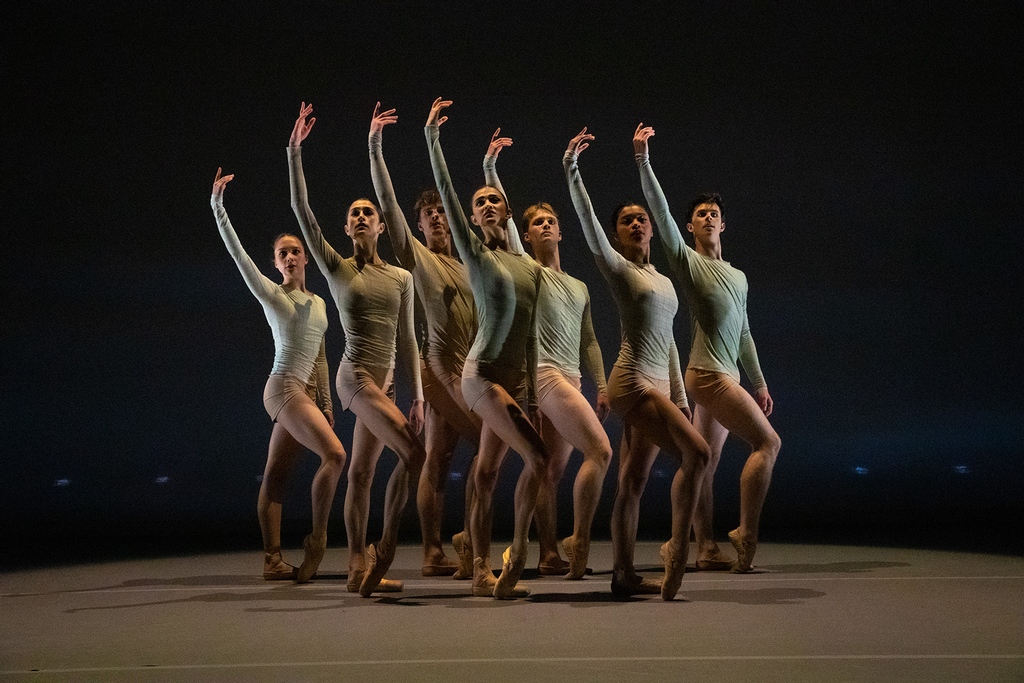 That feeling when you've made it to the weekend ✨

PC: @woodhamphoto of the @sfballetschool pre-professional dancers performing at <a href="/theargyros/">Argyros Performing Arts Center</a>