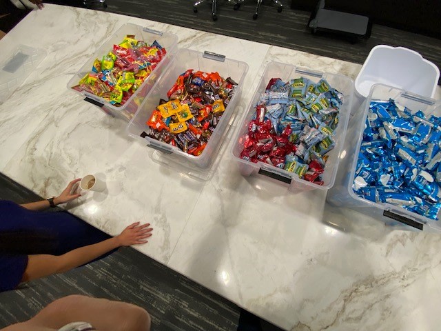 StreamRealty's tweet photo. No tricks! All treats! Members of our project accounting team filled 200 goody bags with candy, toys, and coloring books for a kids' #Halloween event at @FamilyGateway in #Dallas this week.
#StreamCulture #StreamDFW #Charity #Volunteering https://t.co/ZOEF46n7Lf