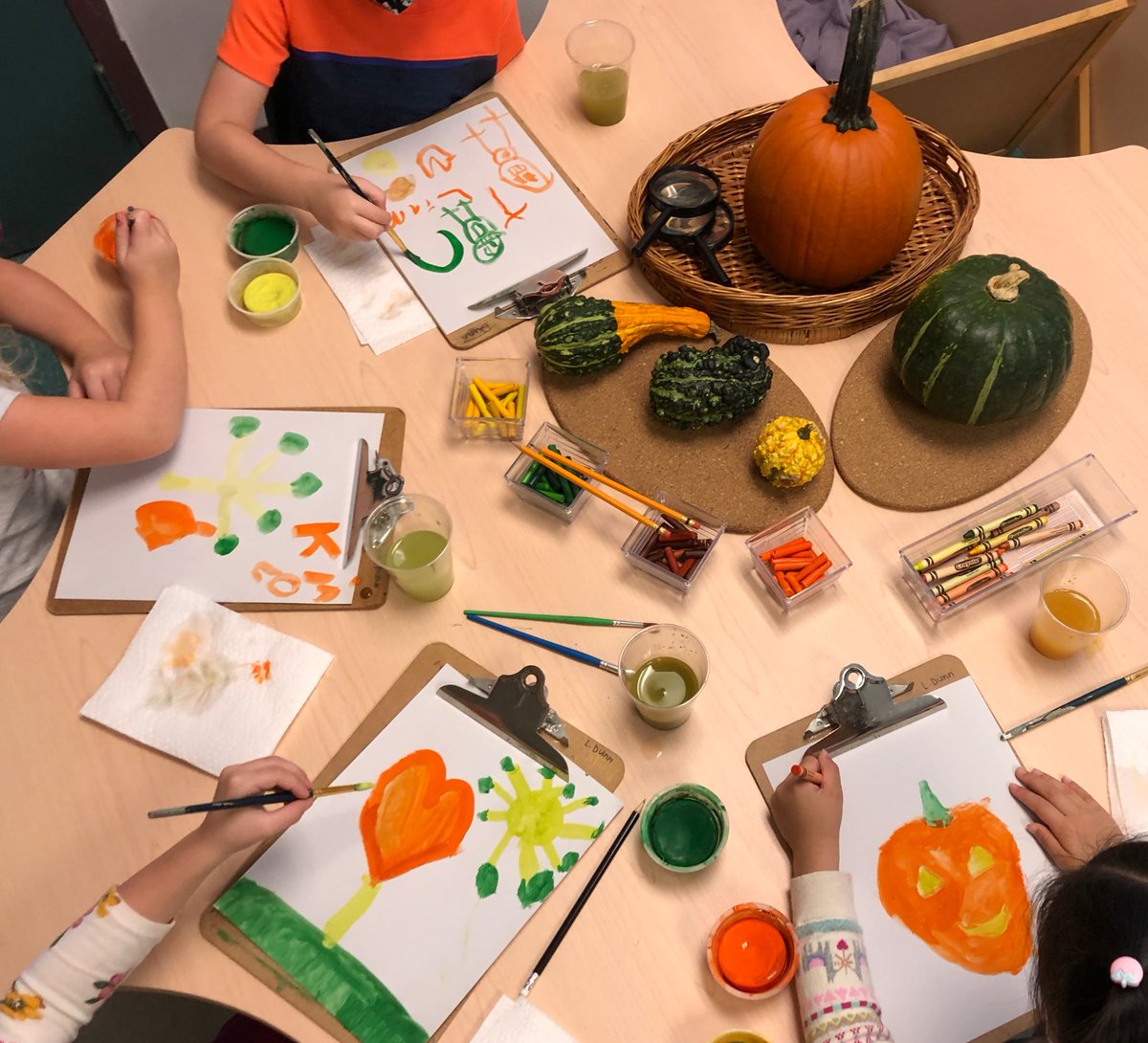 MsSinclair_Ed's tweet photo. Can you paint what you see? We had a lot of fun at this center this week! #AutumnCenters #WeAreArtists #PrimaryFun #HandsOnLearning https://t.co/B93jpZxOsm