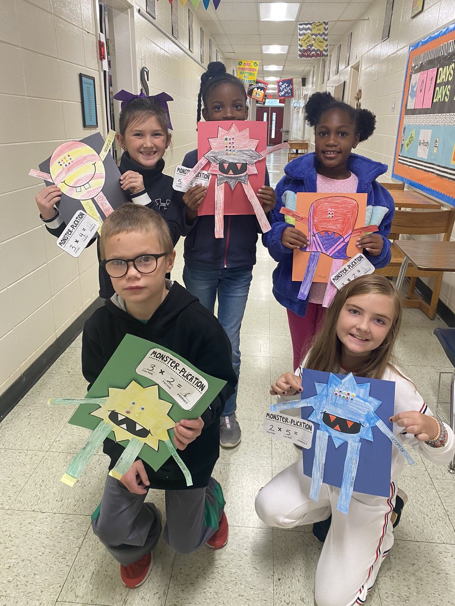PeeblesCandice's tweet photo. Monster-plication fun in third grade! #equalgroups #commutativeproperty #repeatedaddition #Monsters  @heatherbounds https://t.co/NuSTYYrWQj