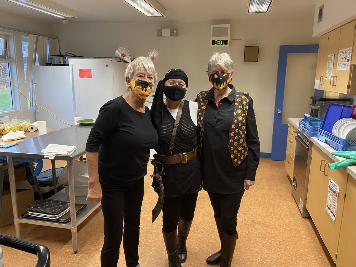 We love our amazing breakfast club volunteers! <a href="/SD67News/">SD67 (Okanagan Skaha) Schools</a>