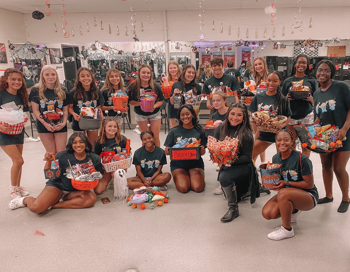 Today we showed our teammates how much we love each other by gifting spooky baskets!