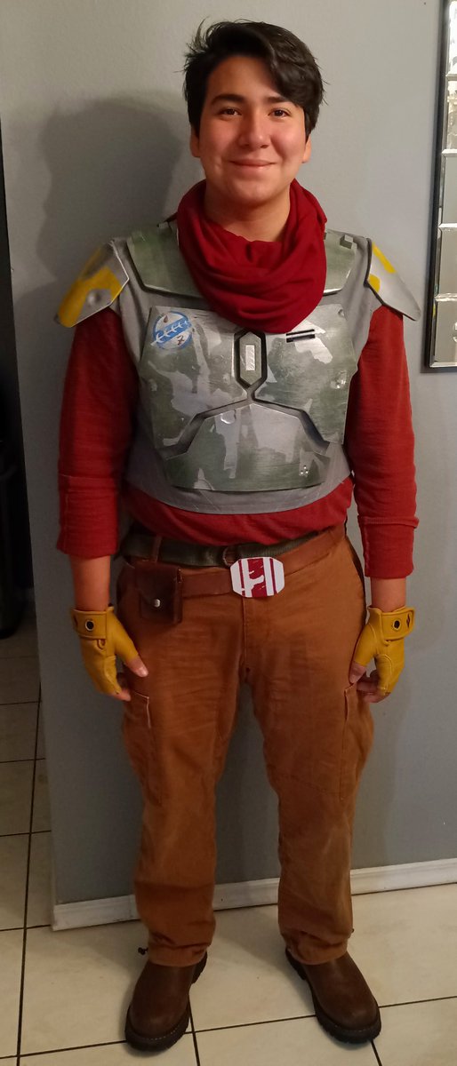 RogueRebelsFam's tweet image. Axel was happy to go to school today. 

Even though we didn't finish everything he was still a happy Cobb Vanth.

#TheMandalorian #CobbVanth