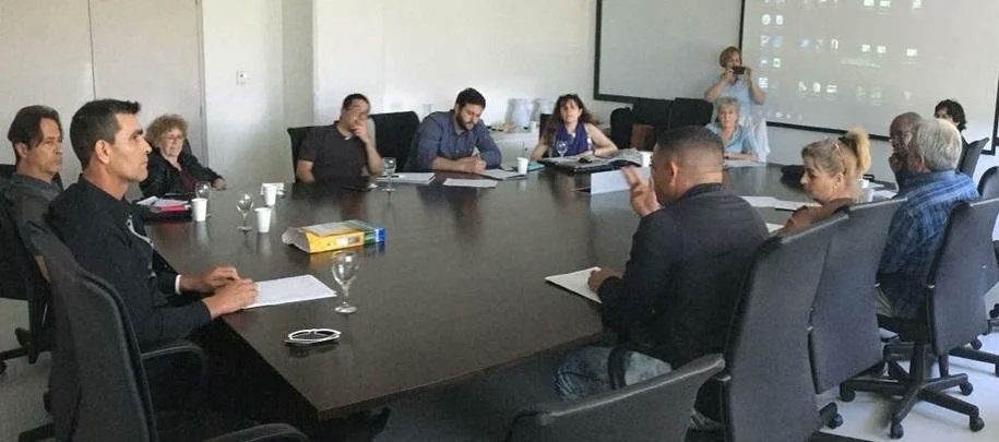 bren_xilos's tweet photo. @AbelPrieto11 "El lazo umbilical de Yunior García Aguilera con instituciones foráneas que promueven proyectos contrarrevolucionarios, vean el siguiente fragmento del proyecto «Tiempo de Cambios en Cuba», de las profesoras Laura Tedesco y Rut Diamint." https://t.co/EEEd4ffVyb
@Viltre2 https://t.co/XXVb2wMjOU
