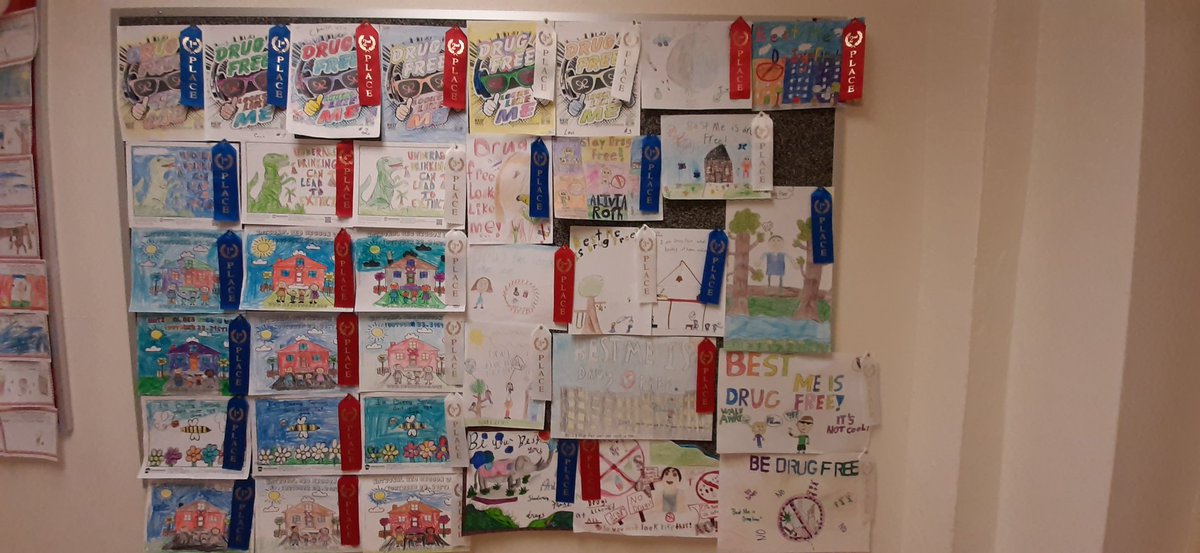 MrsDelVittoJW's tweet photo. Congratulations to our Red Ribbon Week coloring and Poster contest winners in Kindergarten through 5th grade! #RedRibbonWeek2021 #drugfreelookslikeme https://t.co/Tm7IIsagUc