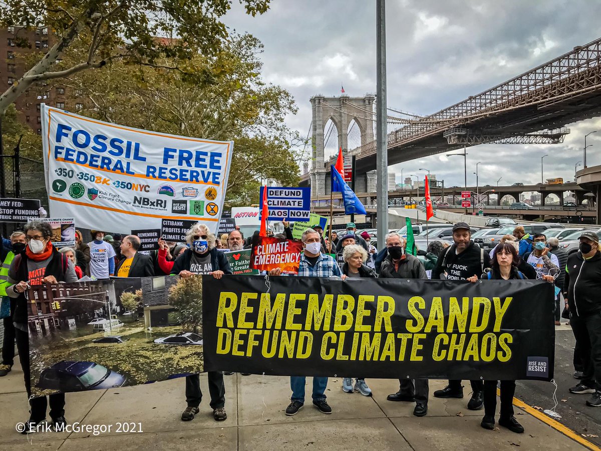 StopMoneyPipe's tweet photo. NYC is marching to #DefundClimateChaos at @Citibank & the Fed in NYC to say #RememberSandy on the anniversary of Superstorm Sandy's landfall in 2012. #FossilFreeFuture
📸Erik McGregor @ministererik on IG https://t.co/o3s1DIlt5i