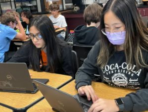 mil_fertitta's tweet photo. During our Library Research day with @BrandiGrantLIB  students spent time browsing informational texts &amp; diving into @MackinVIA to choose ONE topic of research to answer the question "What is the impact of a social issue over time?" @FISD_PearsonMS #patriotstrong #pearsonpeople https://t.co/6ow3HnJJPO