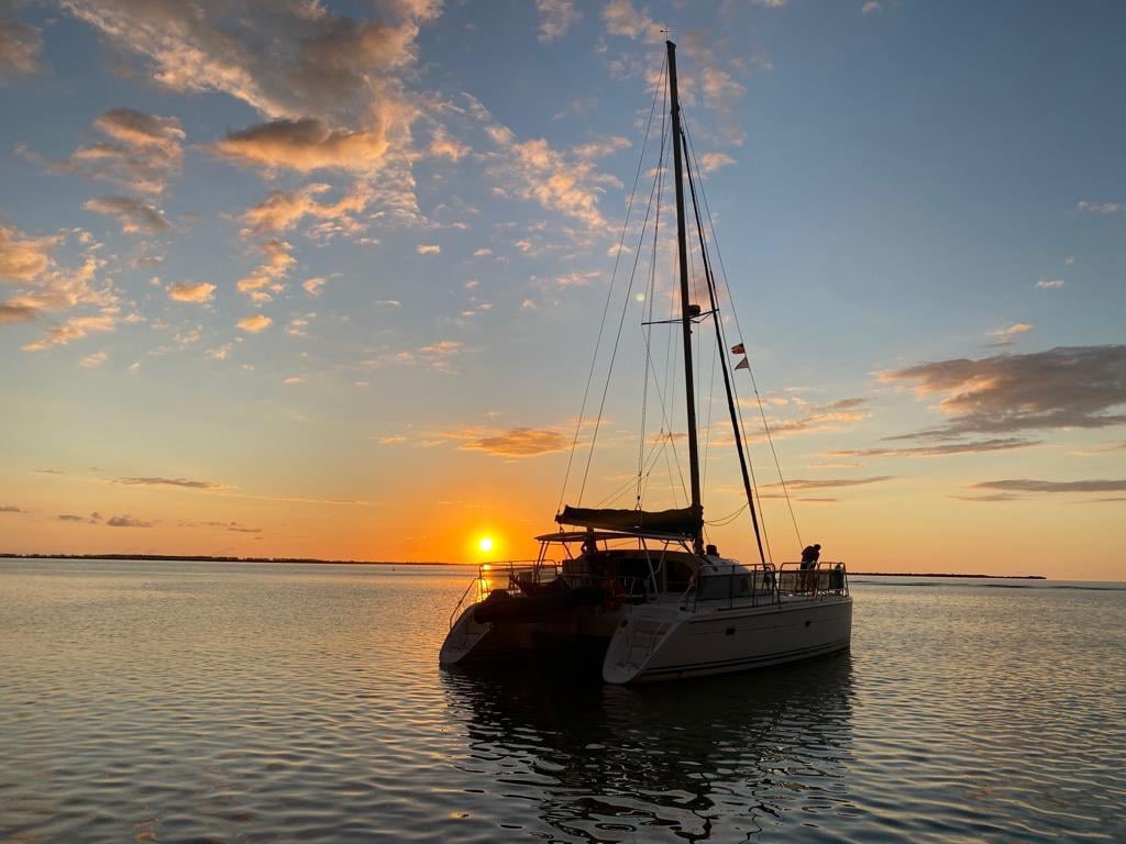 WildQuestBimini's tweet photo. A beautiful sunrise as we left the island to cross the #GulfStream taking our boat DolphinQuest to her winter season home 🌅❤️👍
Bye for now #Bimini!
#wildquest #Bahamas #sunrise https://t.co/6kzDm8Klei