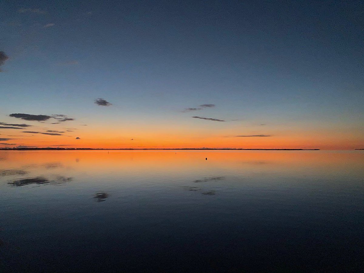 WildQuestBimini's tweet photo. A beautiful sunrise as we left the island to cross the #GulfStream taking our boat DolphinQuest to her winter season home 🌅❤️👍
Bye for now #Bimini!
#wildquest #Bahamas #sunrise https://t.co/6kzDm8Klei