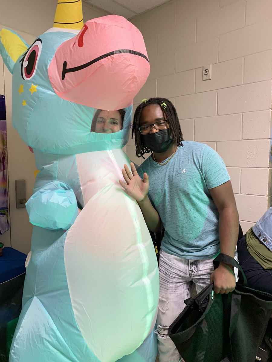 staceyakelly1's tweet photo. We had such a great time at our school Boo Thru! The absolute best part was having our High school students help!!! https://t.co/dONJAKQ2l1