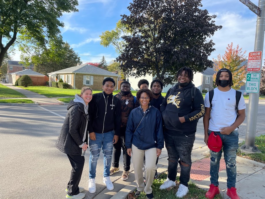 FPMS_D91's tweet photo. FPMS National Junior Honor Society (NJHS) Walk-a-Thon reinforced that it is not the destination, but who you meet along the way! It was great seeing FPMS alumni out in the community! #D91Learns #WeareFPD91 #FPD91proud #NJHS https://t.co/qdtb3zJrRn