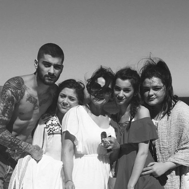 malikkid2's tweet photo. "Fui educado para respetar a las mujeres, tanto mi madre como mi padre me lo inculcaron, y por mi experiencia, las mujeres han ejercido la influencia inteligente, pacífica y positiva de mi vida”. https://t.co/UWkUBqhfLN