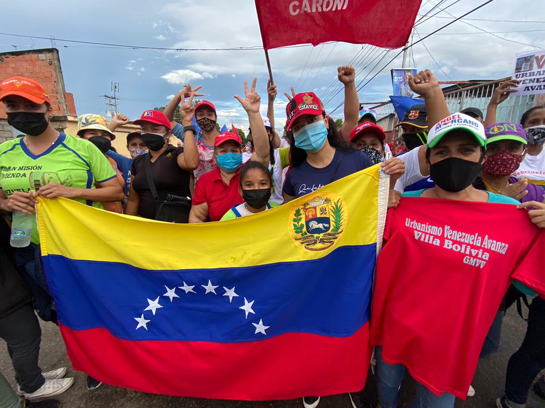 OviedoPSUV's tweet photo. Estamos contigo en las buenas, en las malas y en las mejores porque unidos podemos hacer grandes cosas. ¡Caroní tiene con qué!

#EnTuRostroLaHistoria
#VamosCiudadGuayana https://t.co/Bt2D2H2Wht