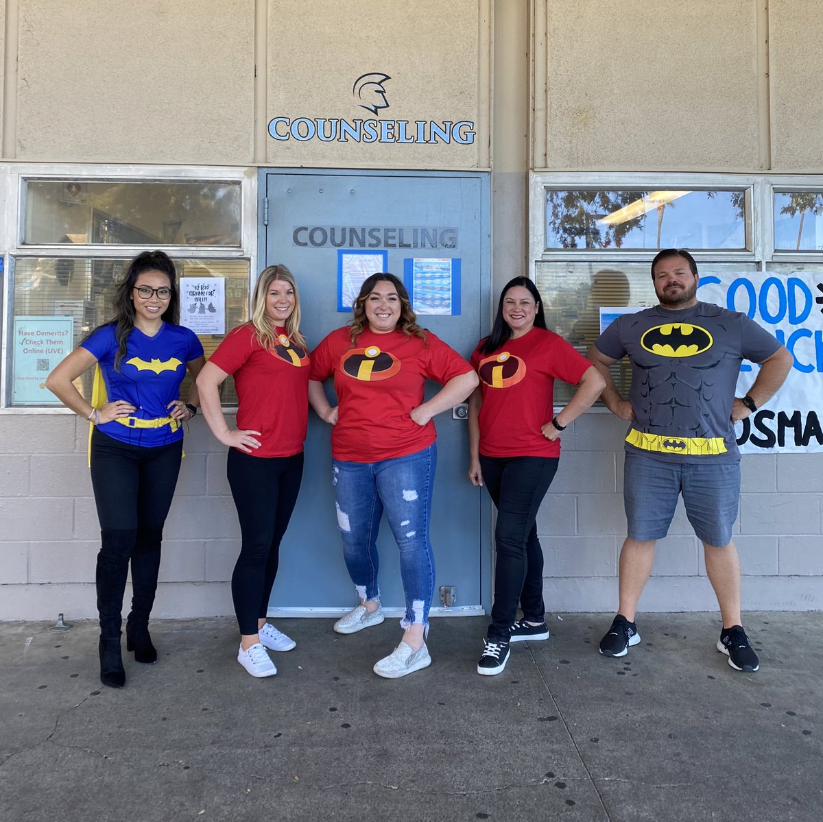 DrOsman_EDU's tweet photo. I spend a lot of time with these guys 💙🖤 Will miss seeing these faces every morning 😭 #counseling #SUPERHEROES @vphs_counseling @VPSpartan @OrangeUnifiedCA https://t.co/NKcxoEKHPI
