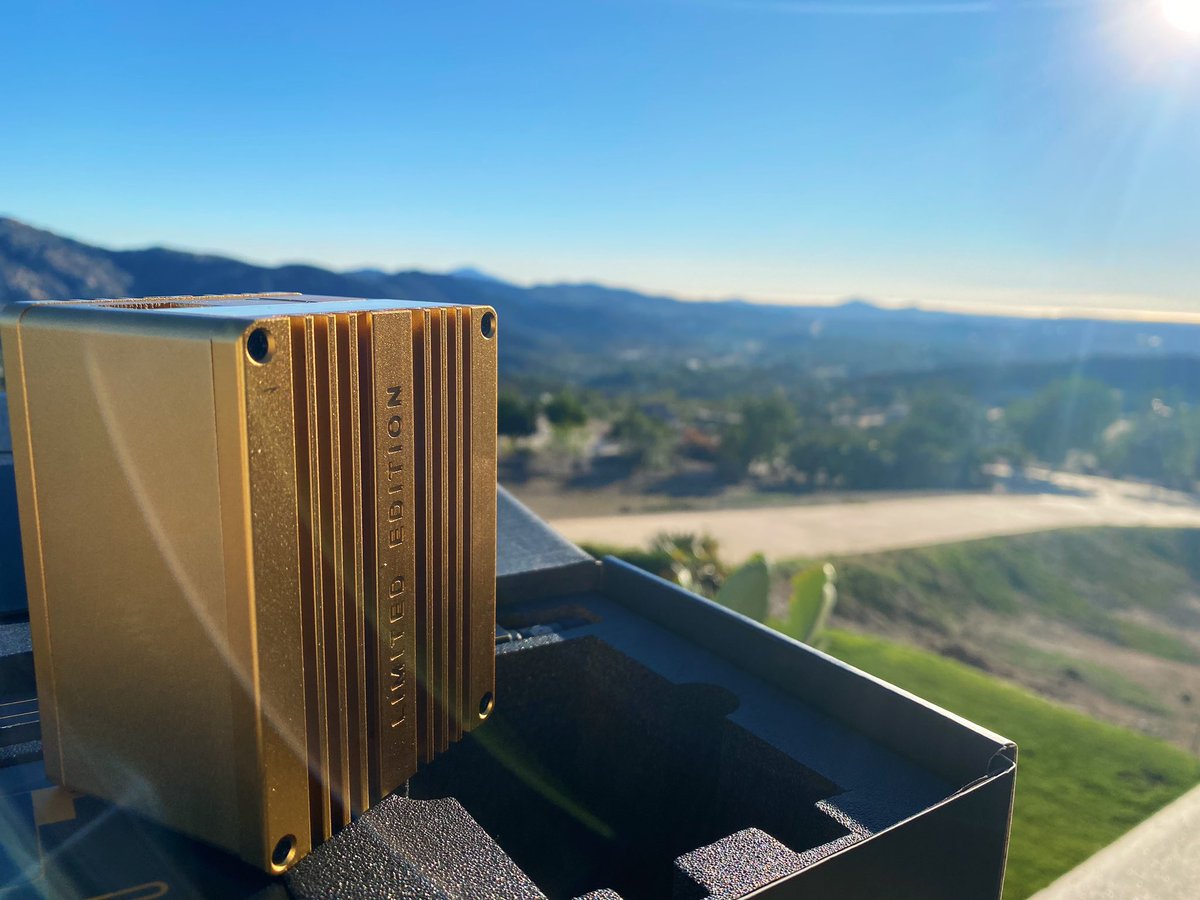 nizzle_eth's tweet photo. Hot damn @helium mining has never looked better @getmntd_ https://t.co/44qfsxcYVQ