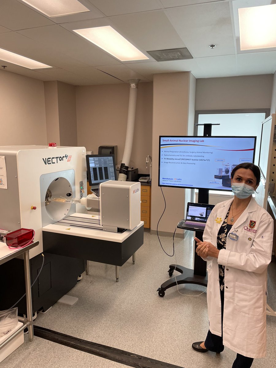DrStephenArcher's tweet photo. Celebrating a $1 million gift from the W.J. Henderson Foundation &amp; the DOM faculty physicians @QueensuDOM to support translational research @queensutime &amp; @QueensuCPU @QueensuDOM: A million dollars-a million thank yous @queensuResearch @janephilpott @QueensPrincipal https://t.co/1OWVV1oyKh