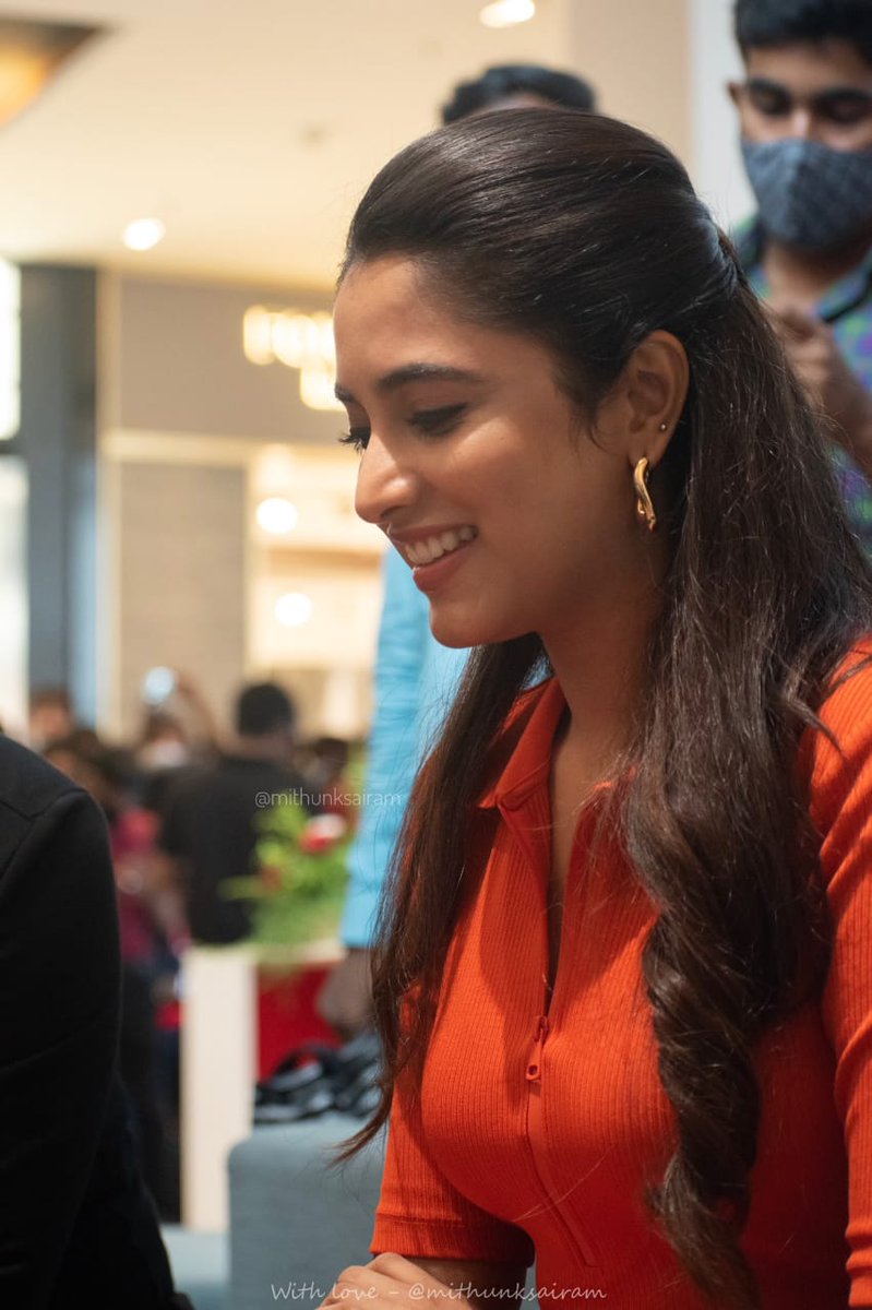 pmek_official's tweet photo. @priyankaamohan ❤😍😘 https://t.co/qs4X4GsCWc