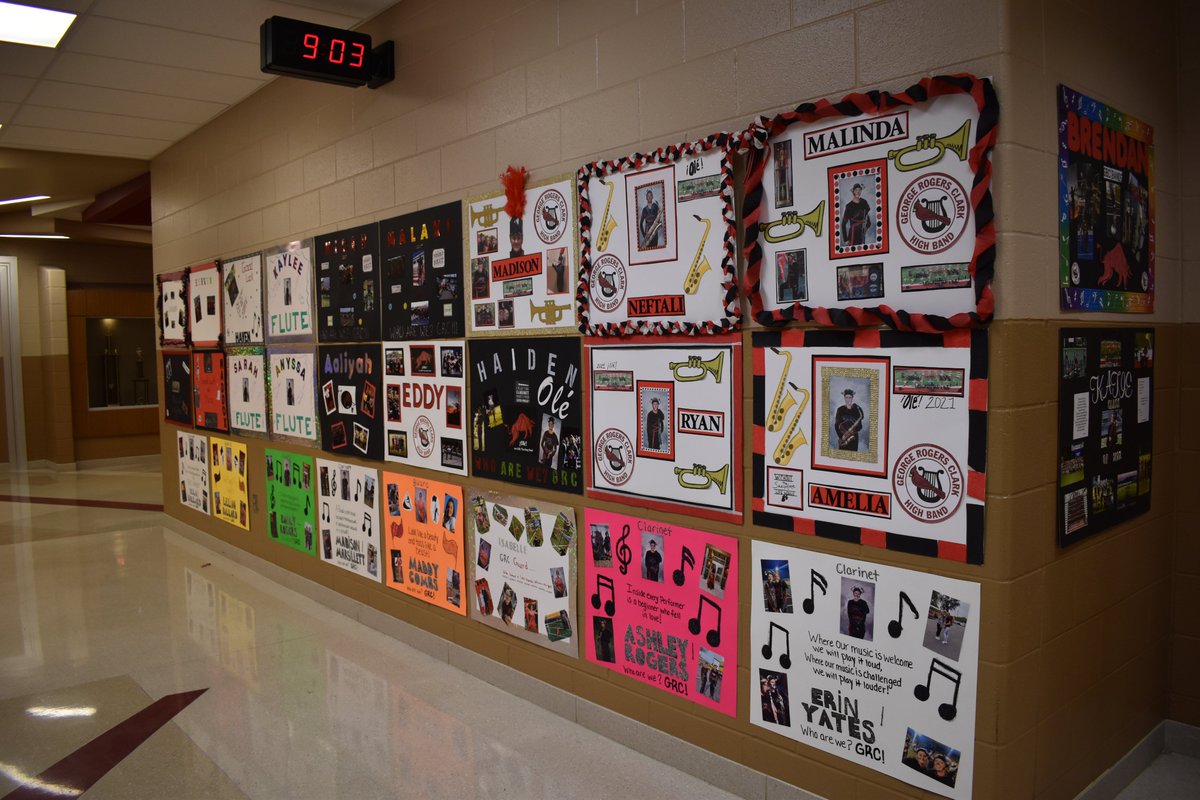 GRCStudentMedia's tweet photo. Good luck to the GRC Band as they compete in KMEA State Semifinals tomorrow at GRC. The band will take the field at 1 p.m. We loved seeing the band hallway filled with posters of encouragement for the band members. #GoGRC
-Smoke Signals photos by Ella Cooper https://t.co/D1OKf4VR5w