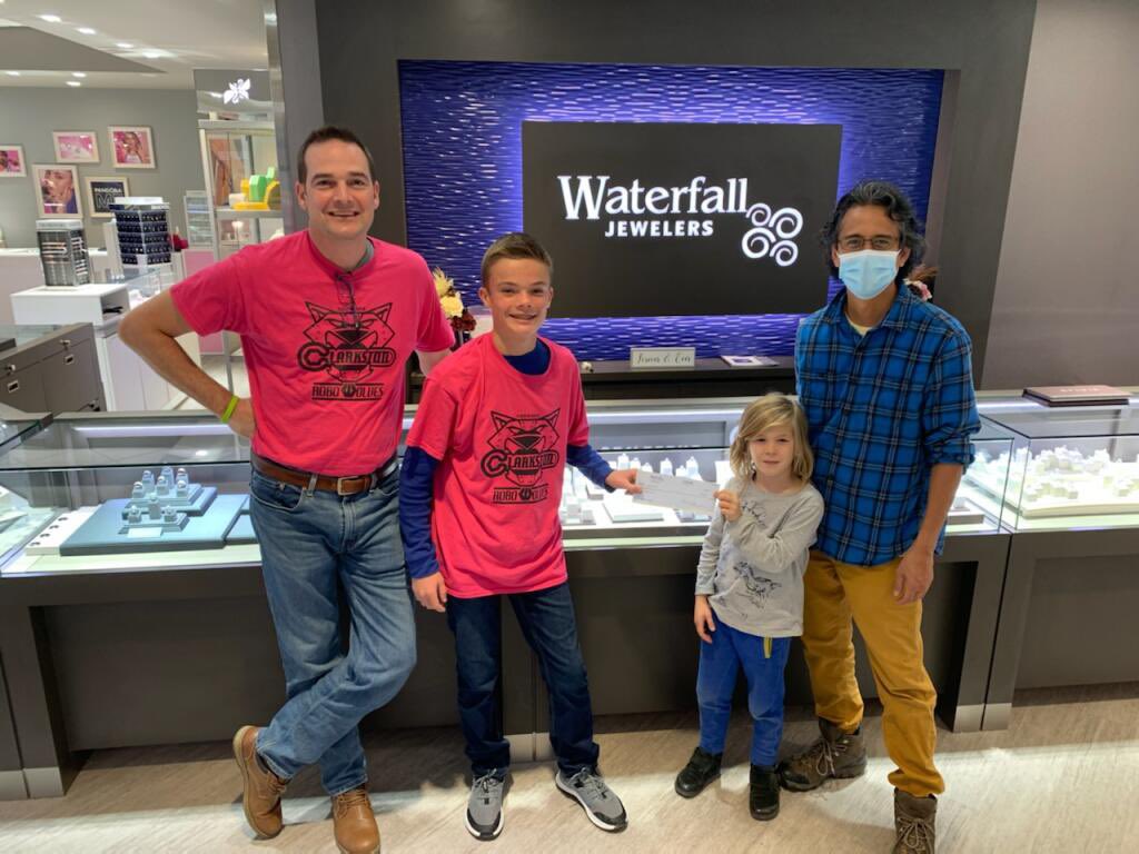 Sending a HUGE thank you to #WaterfallJewelers for returning as a #ClarkstonRoboWolves Tier1 sponsor for the #FREIGHTFRENZY season! We appreciate all Waterfall does to support #ClarkstonRobotics and our community💗
#Grateful