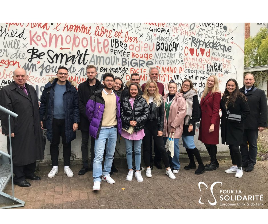 PLS_News's tweet photo. #actuPLS
Visite de 15 d’étudiant·e·s des pays du Danube aujourd’hui ! 🇭🇷 🇨🇿 🇭🇺 🇸🇰 🇷🇴
Découverte de Bruxelles, de la société civile européenne et débat autour de la question de la citoyenneté européenne 🇪🇺
Une rencontre organisée par #EurópaHáz
#Interreg #citoyennete_eu #ess_eu https://t.co/X6JAhdtxjE