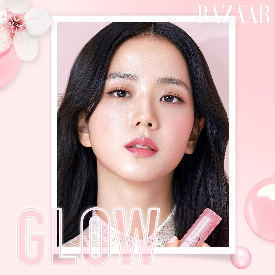 H0UR_NT's tweet image. ⇒ @ 𝗖𝗢𝗠𝗠𝗘𝗥𝗖𝗜𝗔𝗟𝗦 

           Kim Jisoo  [  BLACKPINK  ]
                                x
              DIOR  #TIMETOGLOW 

artist: @__sooyaa__ 
manager: kjbzo 
data: 291021