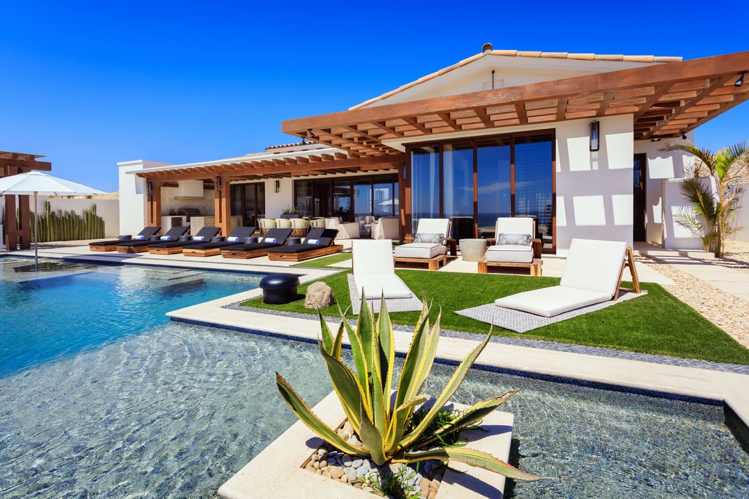 ranchosanlucas's tweet photo. With a striking design that echoes Baja’s legacy, and an elegantly modern low-rise façade, the Norman Estates capture the essence of what it means to call The Ranch home. #makeitfulltime
#ranchosanlucas
#lifeisbetterattheranch
#momentsmatter
#travelmore
#travelinstyleandlandin https://t.co/xeJhUVXd3R