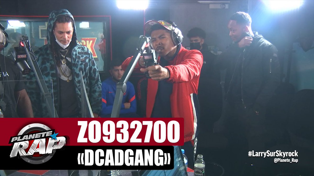 Planete_Rap's tweet photo. 🔥Sevran est de passage dans le studio avec Zo932700 qui envoie un gros freestyle en live ! #LarrySurSkyrock 
(cc @Laurentbouneau @fredmusa @SkyrockFM)

👉https://t.co/xnR1nbHG9i https://t.co/DnkKiypjKo