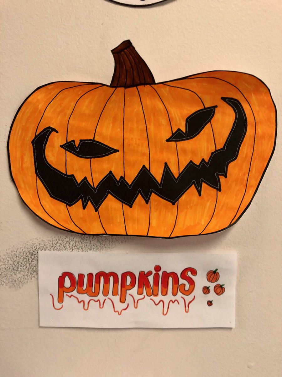IEsteveAlbert's tweet photo. Aquest any els alumnes de 1r d'ESO han celebrat Day of the Dead (el Dia dels Morts) a l'escola.  Han mirat diversos documentals sobre aquesta festivitat mexicana, han après vocabulari clau i han construït el seu particular altar amb el menjar i les begudes preferides del difunt. https://t.co/1deonlIY1t