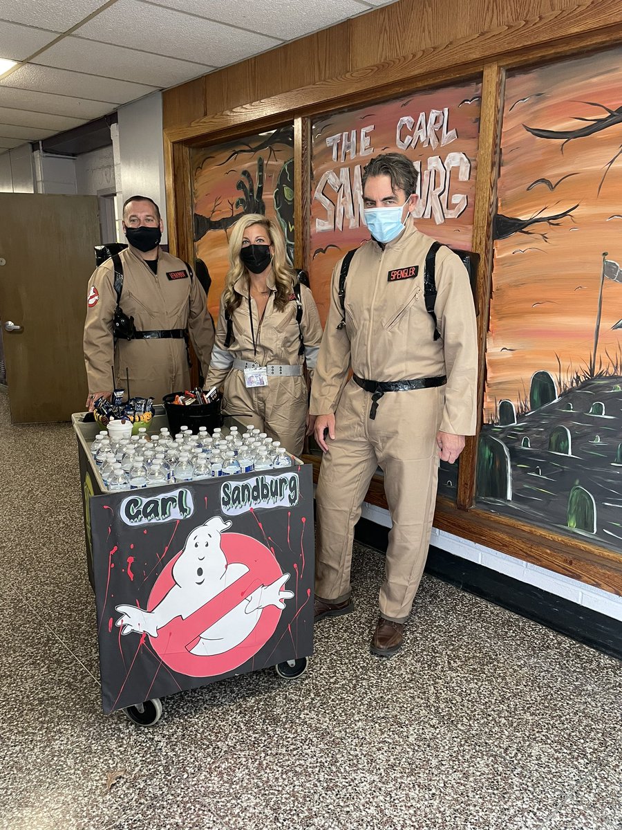 🎶If there’s something strange in your Sandburghood 🐾 who you gonna call?🎶 👻 #SandburgStrong