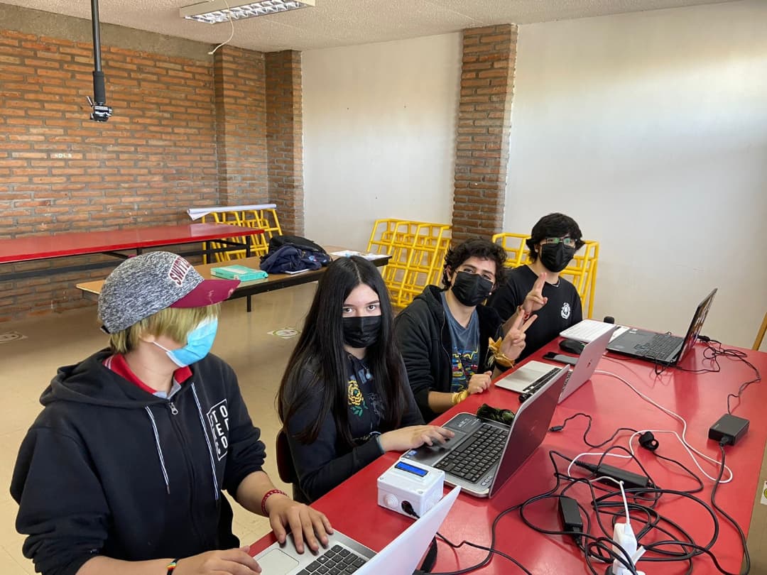 ExploraOHiggins's tweet photo. Continúa la jornada de Muestra de Aprendizajes de los equipos de Investigación e Innovación Escolar (IIE), que se realiza de forma remota a través de la plataforma Gather Town, esta vez, para estudiante de educación media de la Region de O'Higgins. 💻
#AcademiaExplora https://t.co/ltm38SYACb