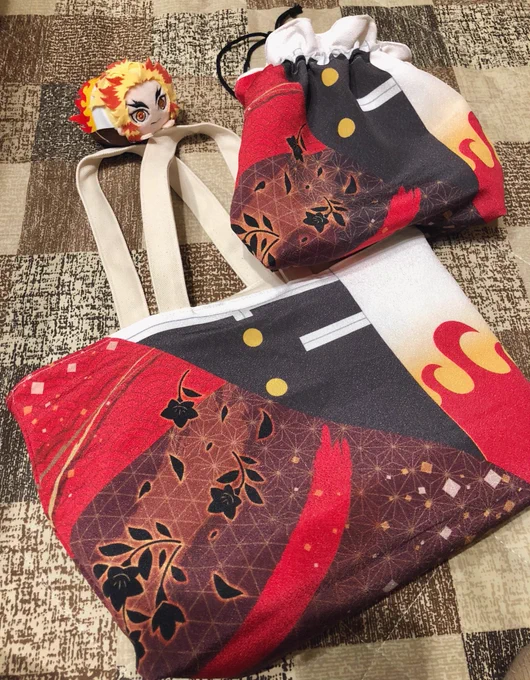 リバーシブルの巾着とトートバッグ、かわいい🤦‍♂️🤦‍♂️🤦‍♂️
か、かわいい… 