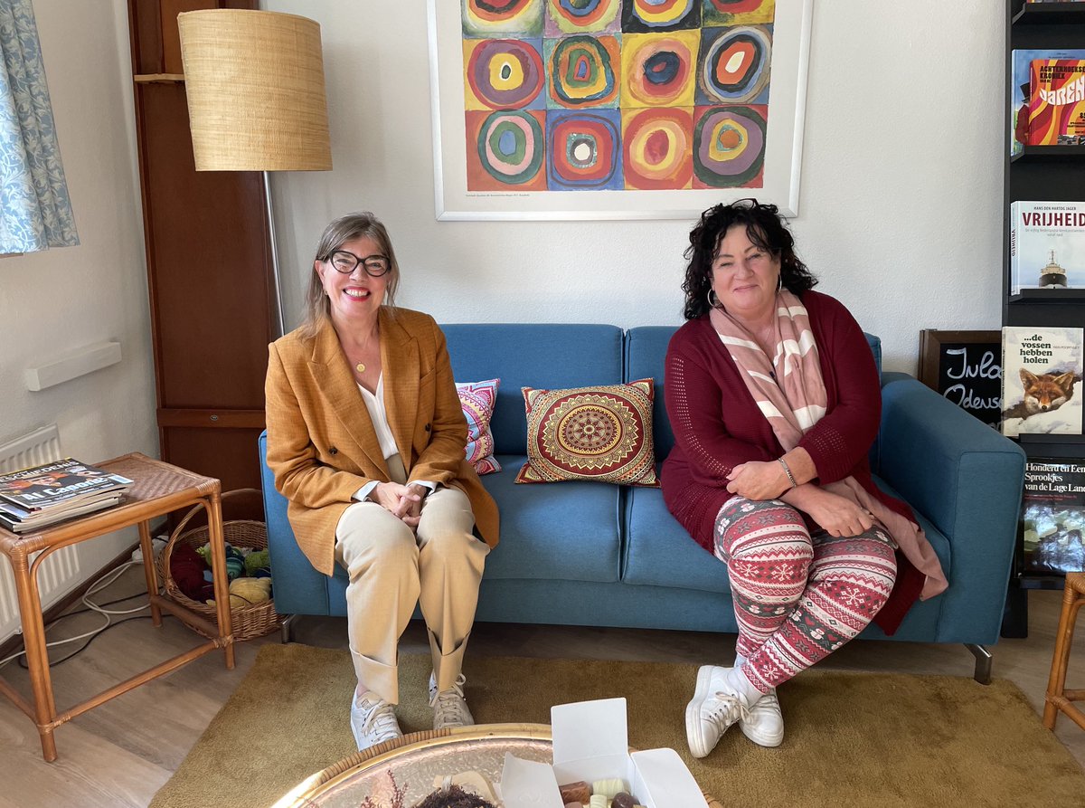 Alzheimer Nederland (@alzheimernl) on Twitter photo We 💛 #Odensehuizen. Onze collega <a href="/juliemeerveld/">Julie Meerveld</a> ging daarom op pad met Tweede Kamerleden @Keesvdstaaij, <a href="/NickiVerweij/">Nicki Pouw-Verweij</a>, <a href="/lientje1967/">Caroline van der Plas</a> en @jeanetvdlaan. Onze lobby had effect: de financiering van Odensehuizen is deze week op de agenda gezet bij de begrotingsbehandeling van <a href="/MinVWS/">Ministerie van VWS</a>. We 💛 #Odensehuizen. Onze collega <a href="/juliemeerveld/">Julie Meerveld</a> ging daarom op pad met Tweede Kamerleden @Keesvdstaaij, <a href="/NickiVerweij/">Nicki Pouw-Verweij</a>, <a href="/lientje1967/">Caroline van der Plas</a> en @jeanetvdlaan. Onze lobby had effect: de financiering van Odensehuizen is deze week op de agenda gezet bij de begrotingsbehandeling van <a href="/MinVWS/">Ministerie van VWS</a>.