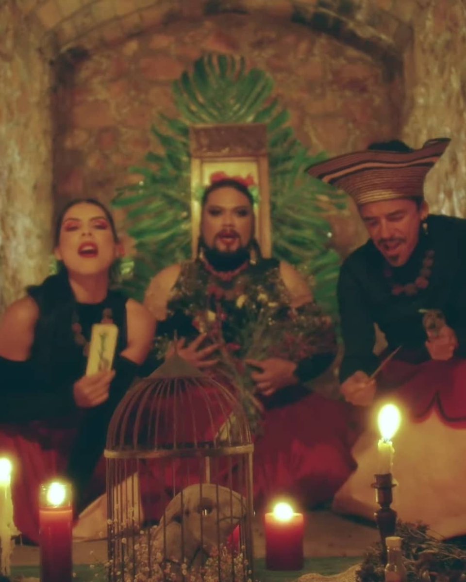 MariaLeonFansMx's tweet photo. Que joya nos acabas de regalar @Sargentoleon #ALQVIMIA https://t.co/KYrmXWM4Yp