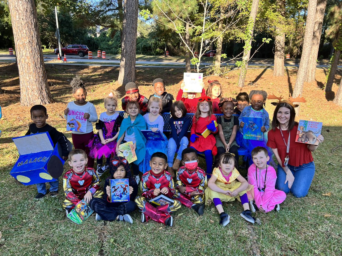 My little story book characters 🤩🤩 #StoryBookCharacter #RedRibbonWeek #Kindergarten #EveryStudentMatters <a href="/HumbleISD_OFE/">Oak Forest Elementary</a>