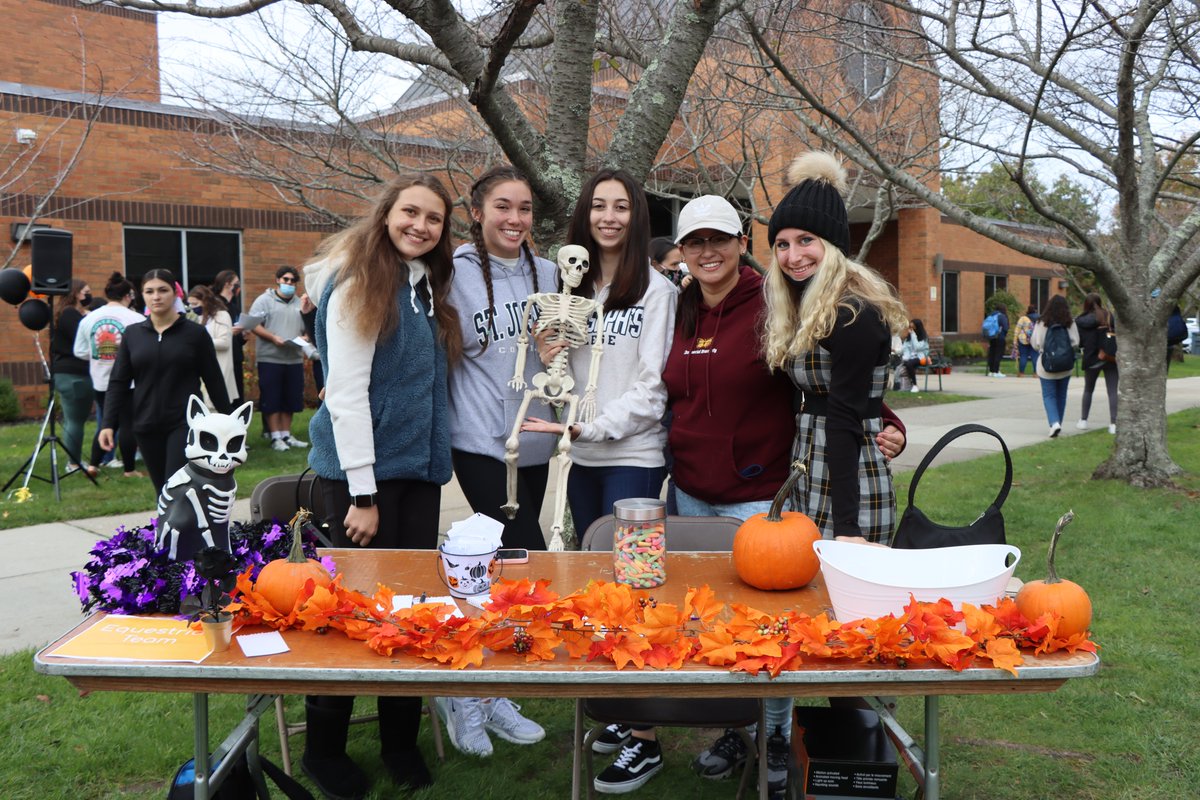sjnyoncampus's tweet photo. RECAP | Students, faculty and staff enjoyed SJC Long Island’s annual Fall Fest yesterday, celebrating the change in seasons with free food, games, prizes and more.

Read the full story here: https://t.co/9uGtKqD9Hl https://t.co/FmvUN8lFlN