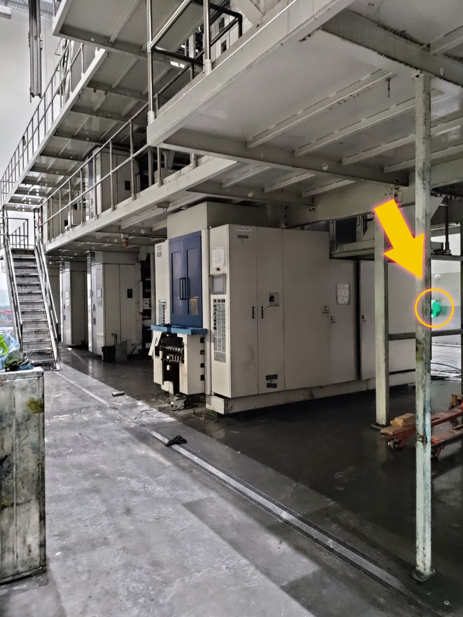 imPRESSions1995's tweet photo. The three (3) TKS Presses removal is complete. This included (15) TKS Towers, (6) mono units, (3) folders and (38) pasters. Around 3,600 feet of ink lines was removed. Note the green receptacle on the wall for perspective. Well done iW removal TEAM! https://t.co/aVFG5ioZuj